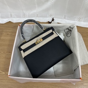 Hermes Handbags 235